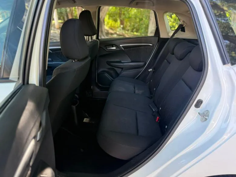 Honda - FIT 1.5 LX AUT