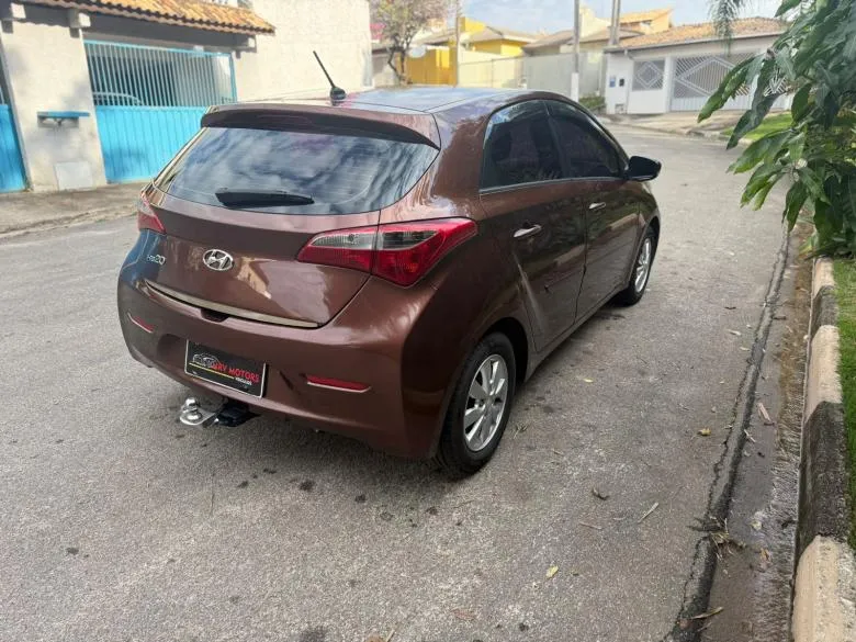Hyundai - HB20 1.0 