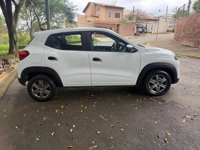 Renault - KWID 1.0 ZEN 