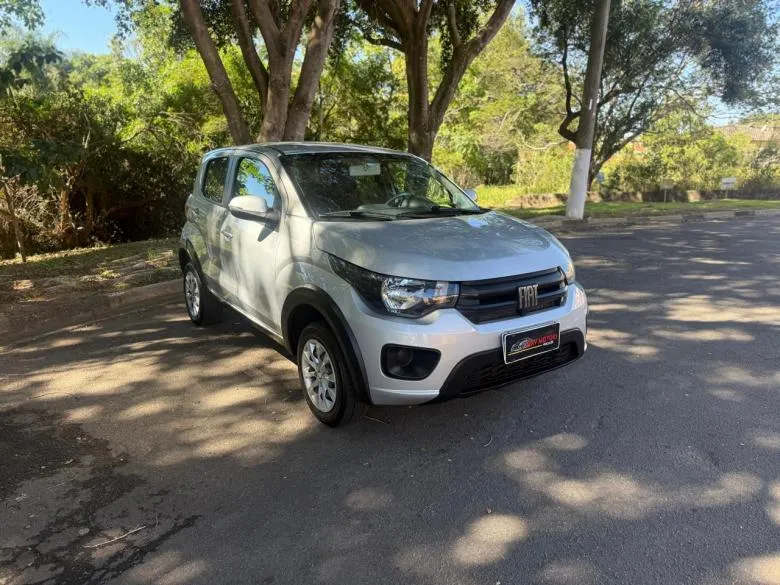 Fiat - MOBI 1.0 LIKE COMPLETO