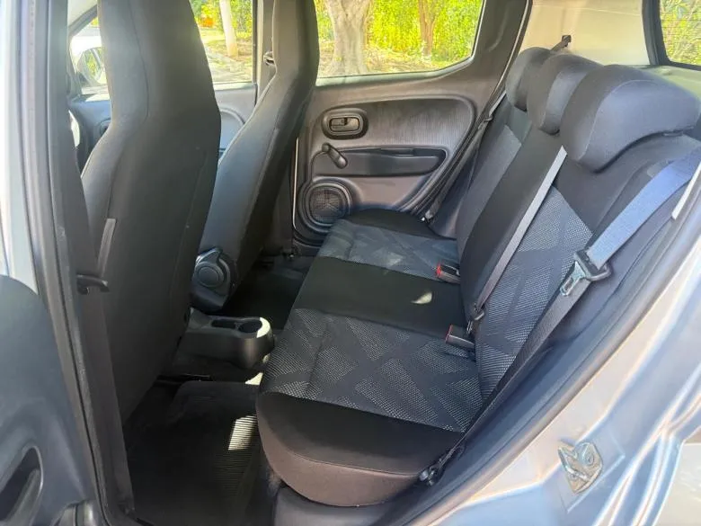 Fiat - MOBI 1.0 LIKE COMPLETO