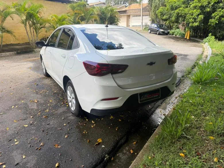 GM - Chevrolet - ONIX SEDAN PLUS LT 1.0 