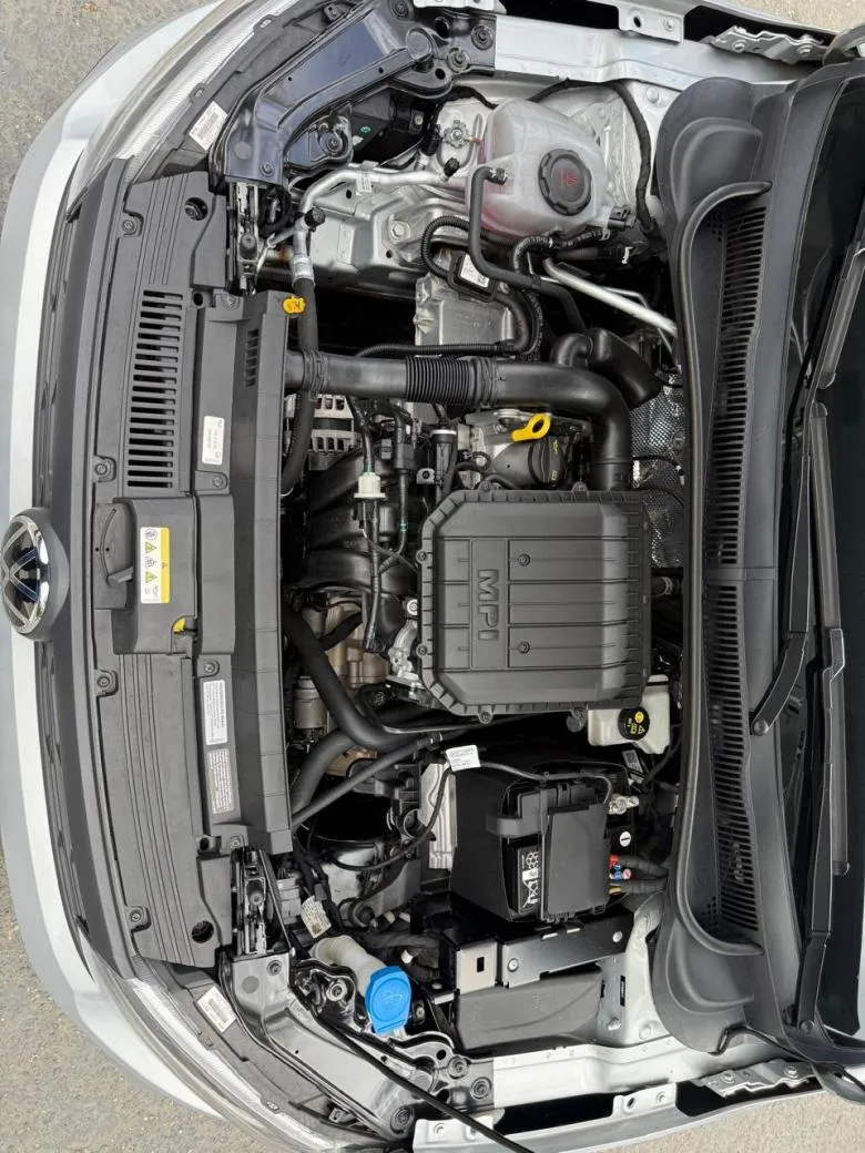 VW - VolksWagen - POLO TRACK 1.0 