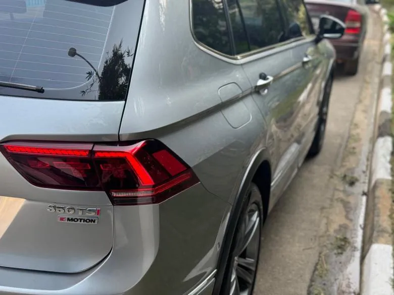 VW - VOLKSWAGEN - TIGUAN R LINE AUT 